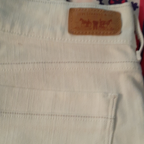 Shorts - Picture 2 of 4